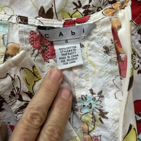 CABI pleated, floral print cotton skirt - Picture 9 of 9